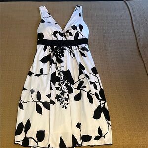 Speechless Black and White Leaf Print Midi Dress